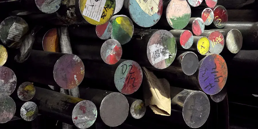 Selección de Aceros Herramienta: Corte en Frío vs Trabajo en Caliente